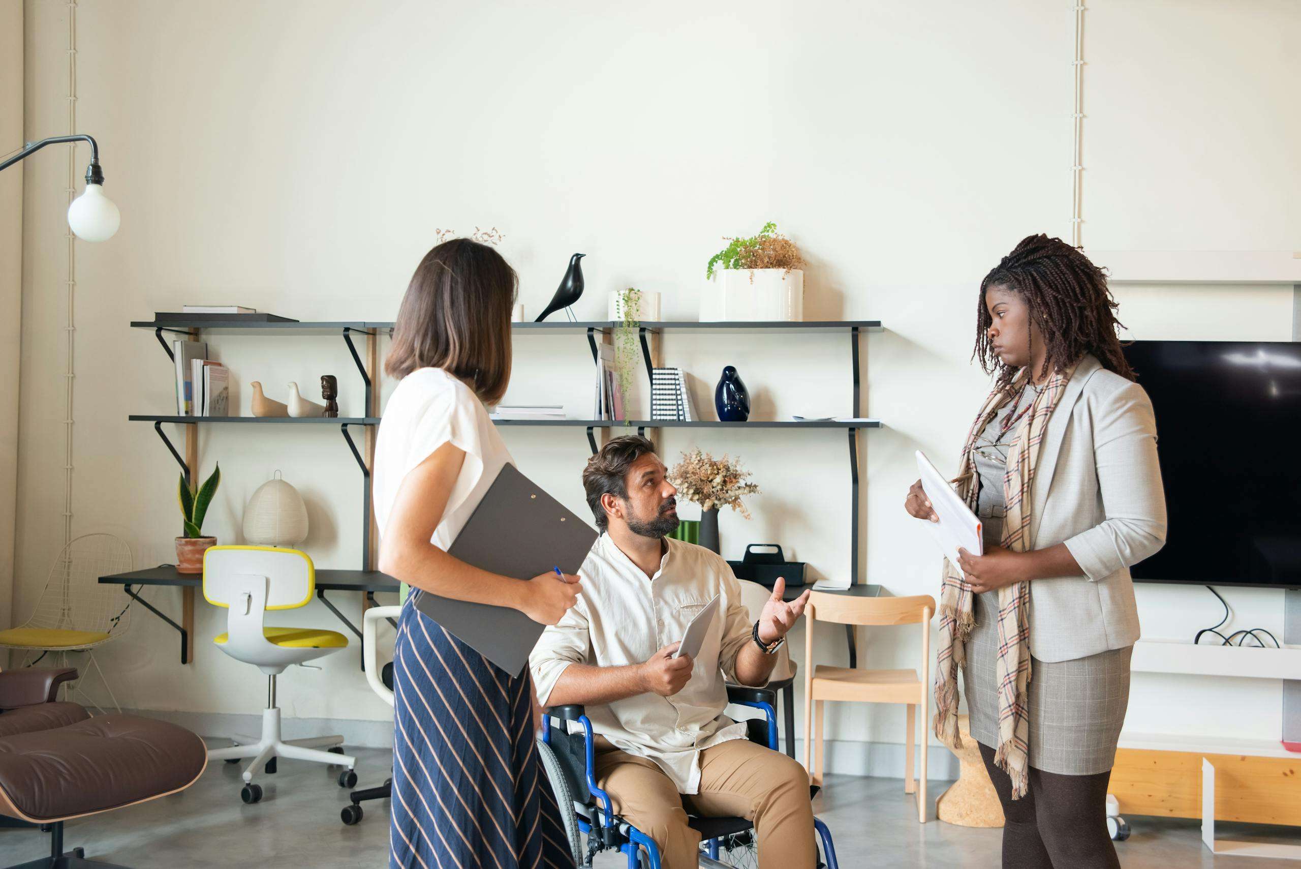 B2B PR Agency | What You Need to Know - Tamara Like Camera